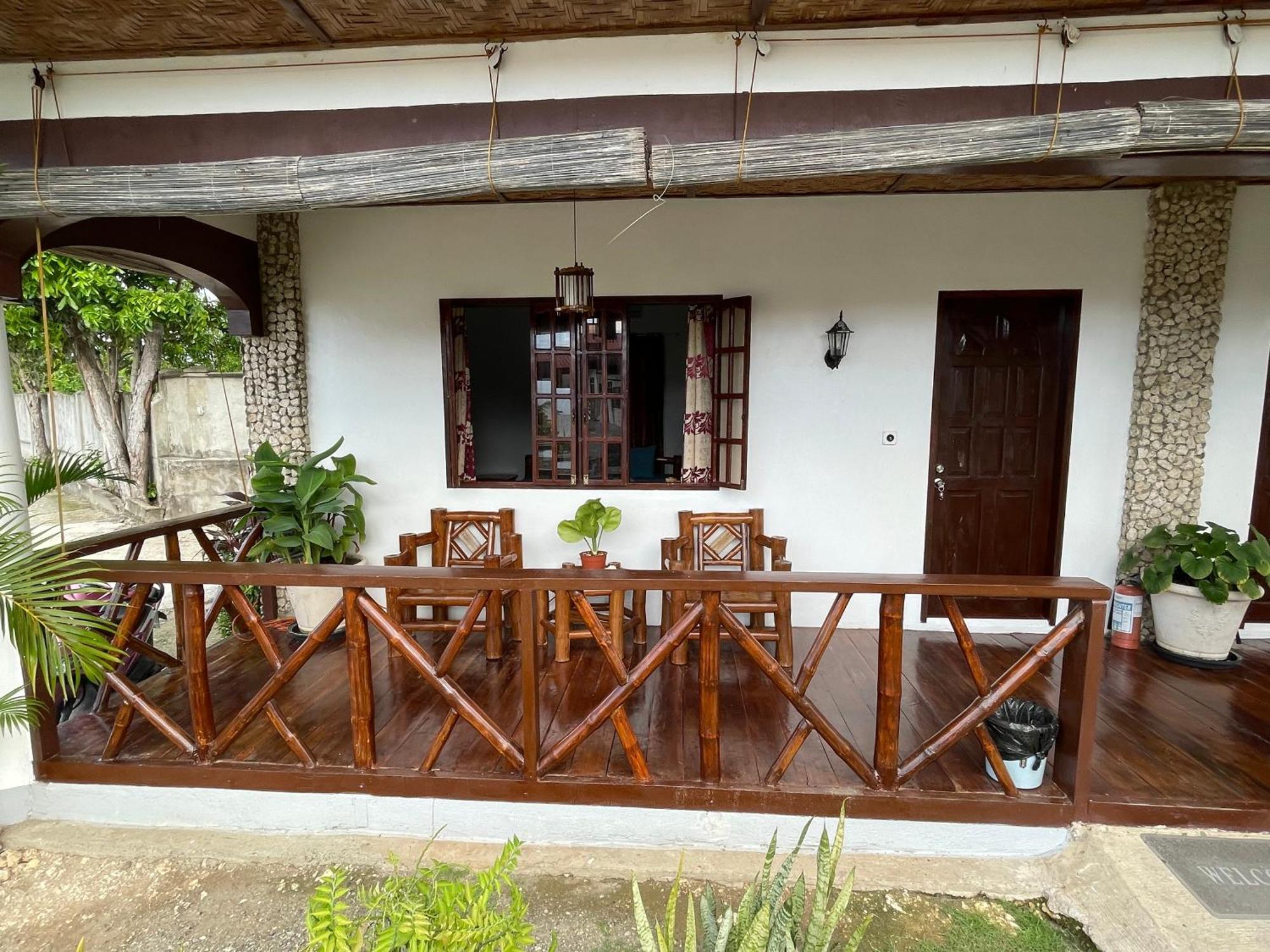 Tauig Beach Resort Moalboal Kültér fotó